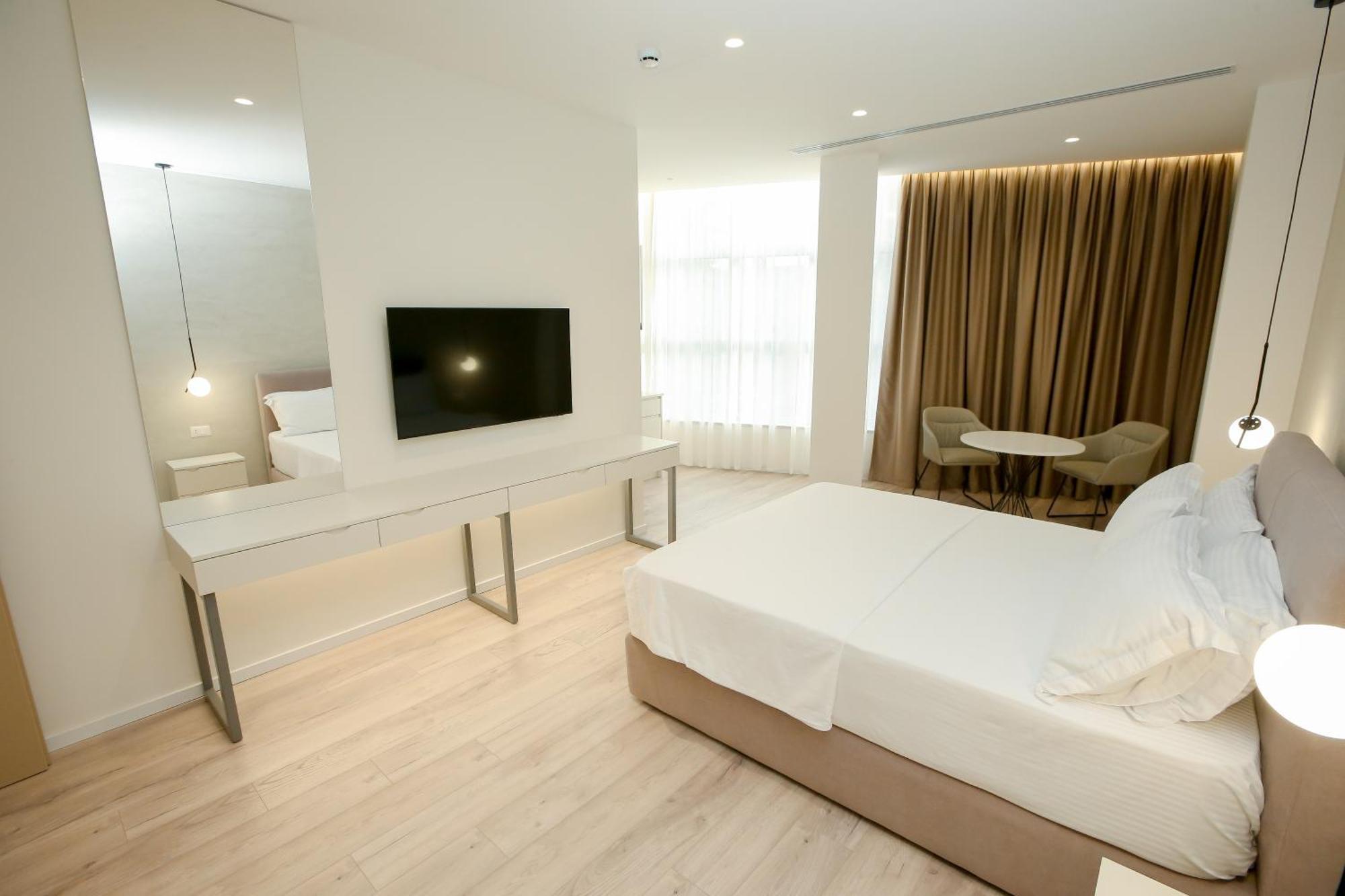Nos Luxury Rooms Shkodër Екстериор снимка