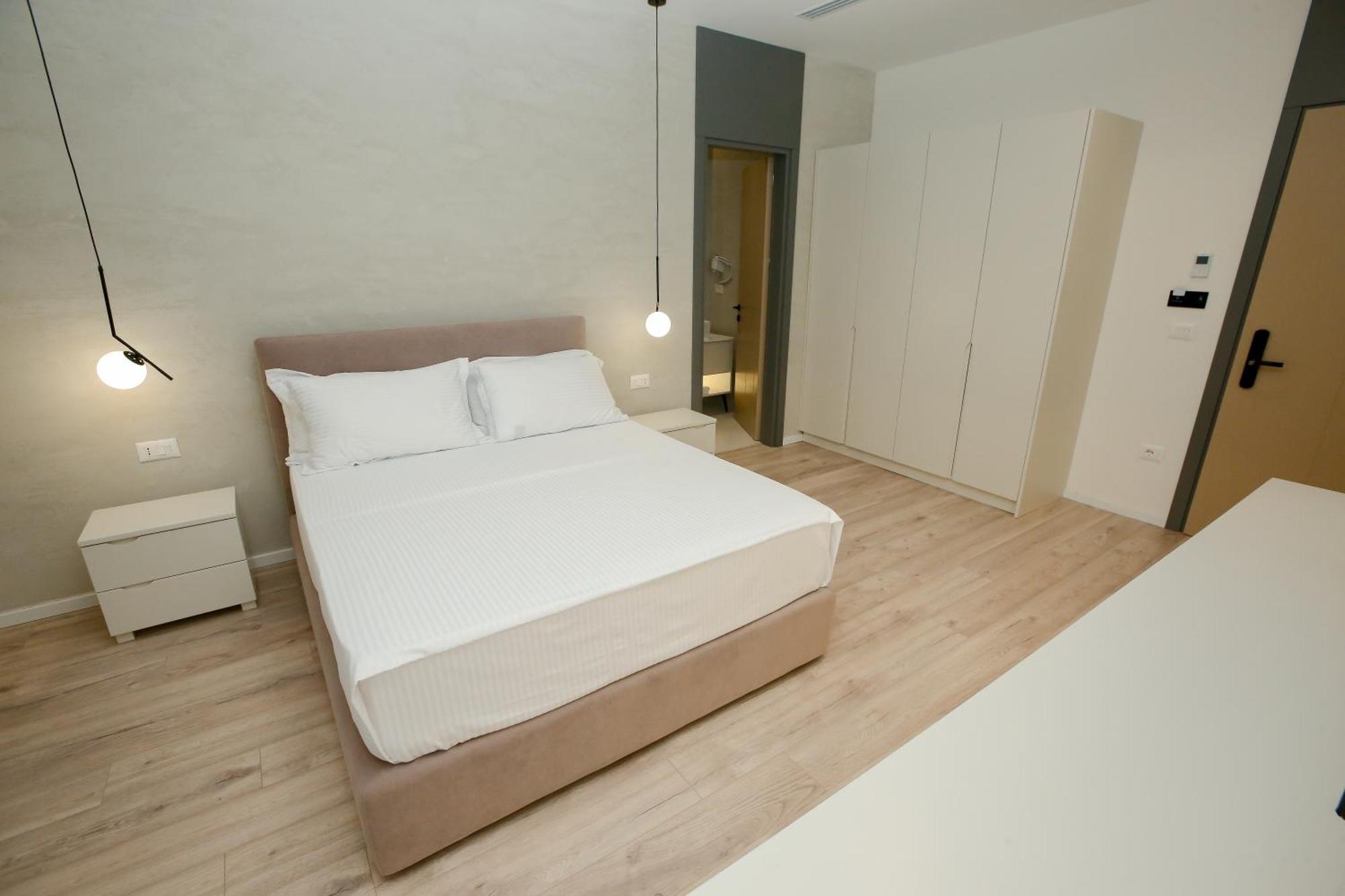 Nos Luxury Rooms Shkodër Екстериор снимка
