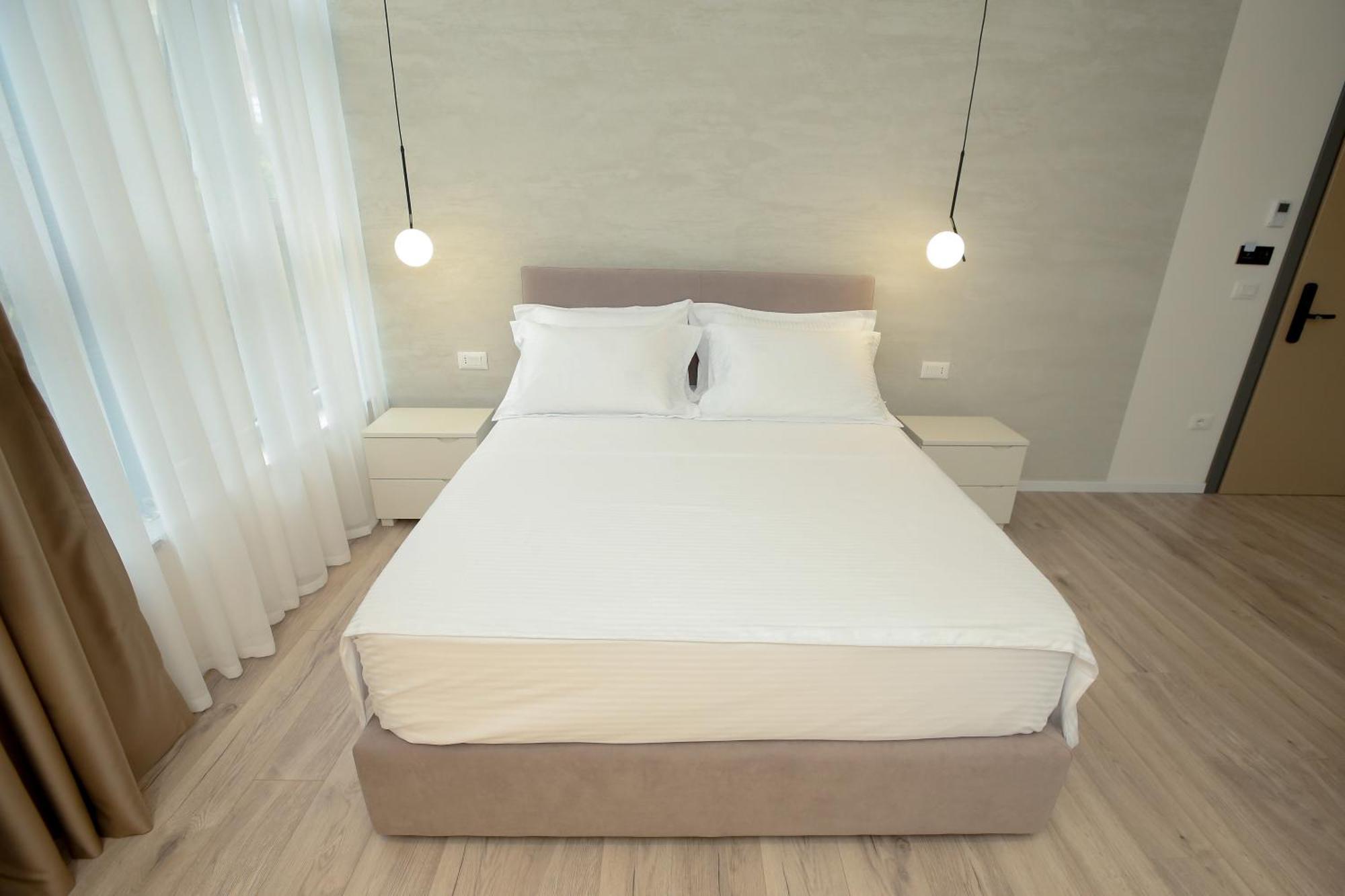 Nos Luxury Rooms Shkodër Екстериор снимка