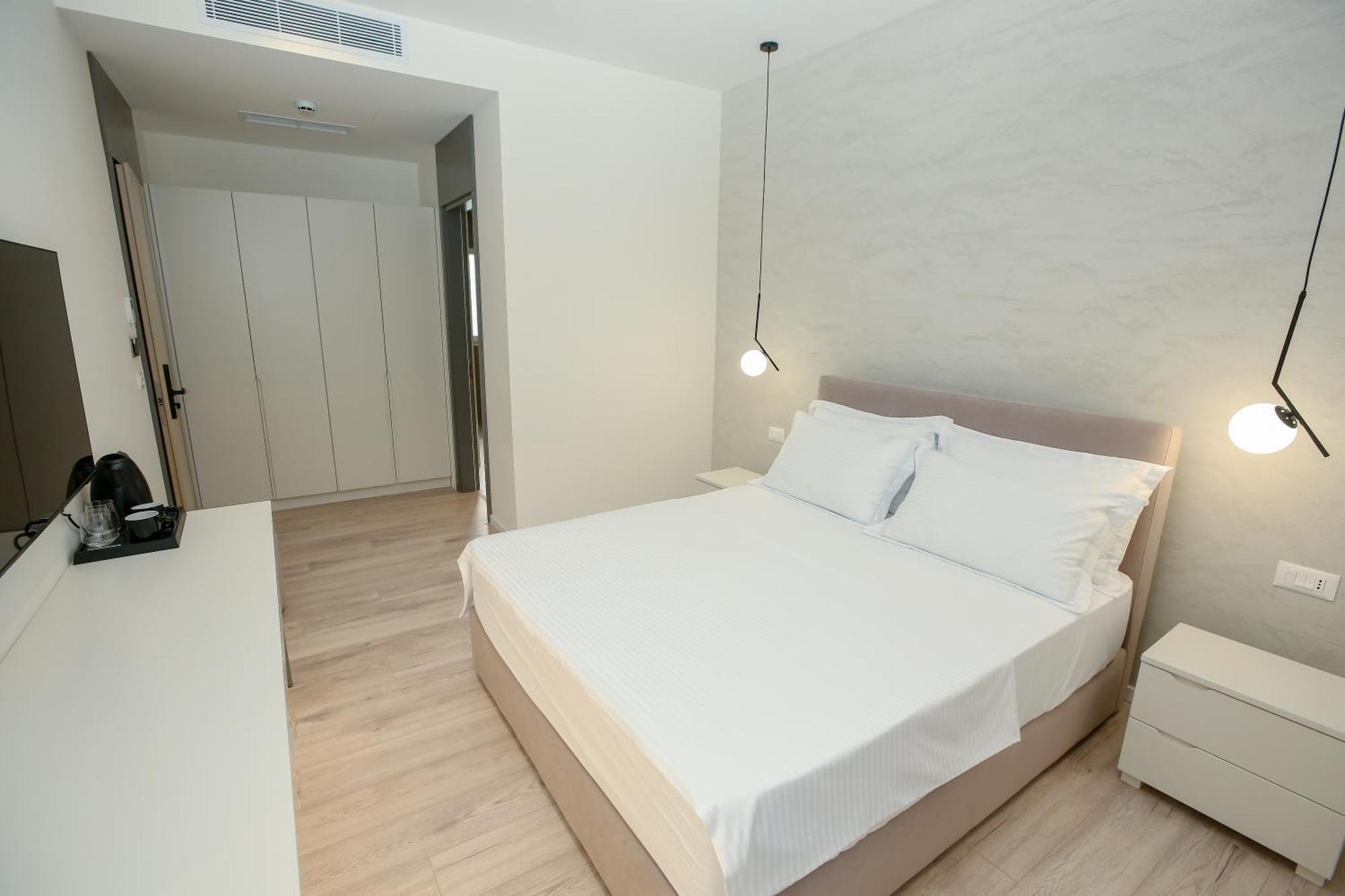 Nos Luxury Rooms Shkodër Екстериор снимка
